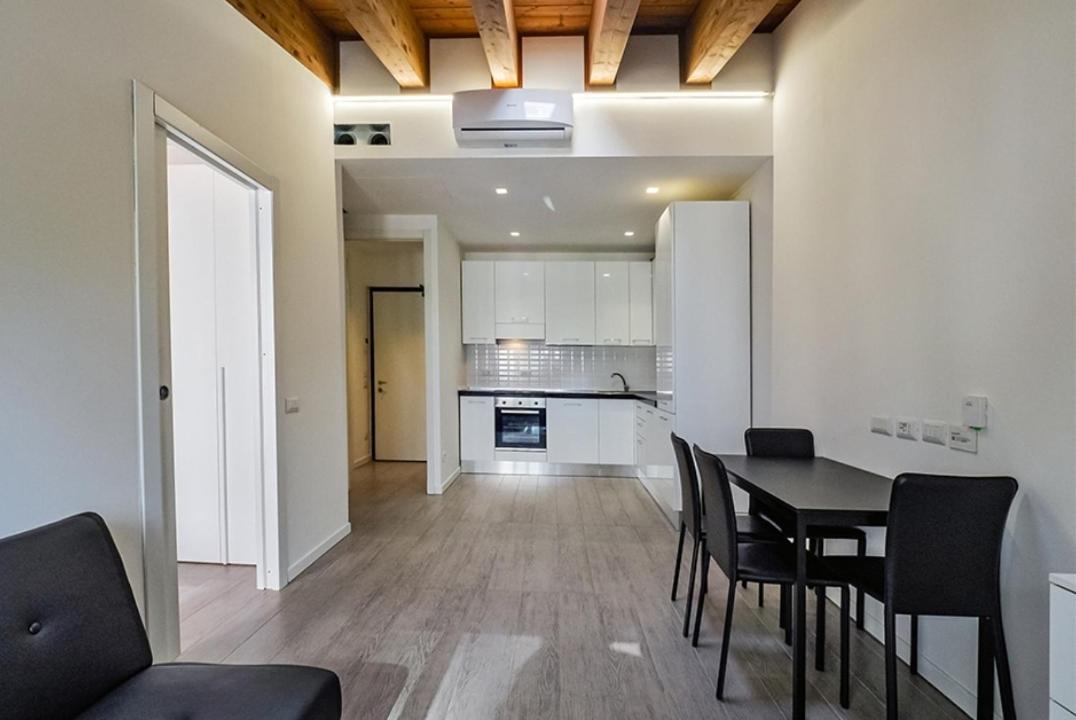 Lux Apartment 2 Milano Metro M2 Екстер'єр фото