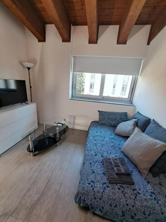 Lux Apartment 2 Milano Metro M2 Екстер'єр фото
